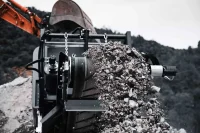 BROYEUR À DOUBLE ARBRE MOBILE POLYVALENT KOMPLET – KROKODILE